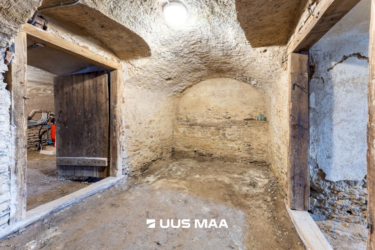 Tapa vald, Karkuse küla, Mõisaõue