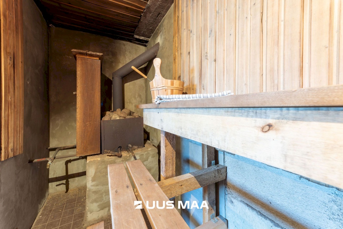 Tapa vald, Karkuse küla, Mõisaõue