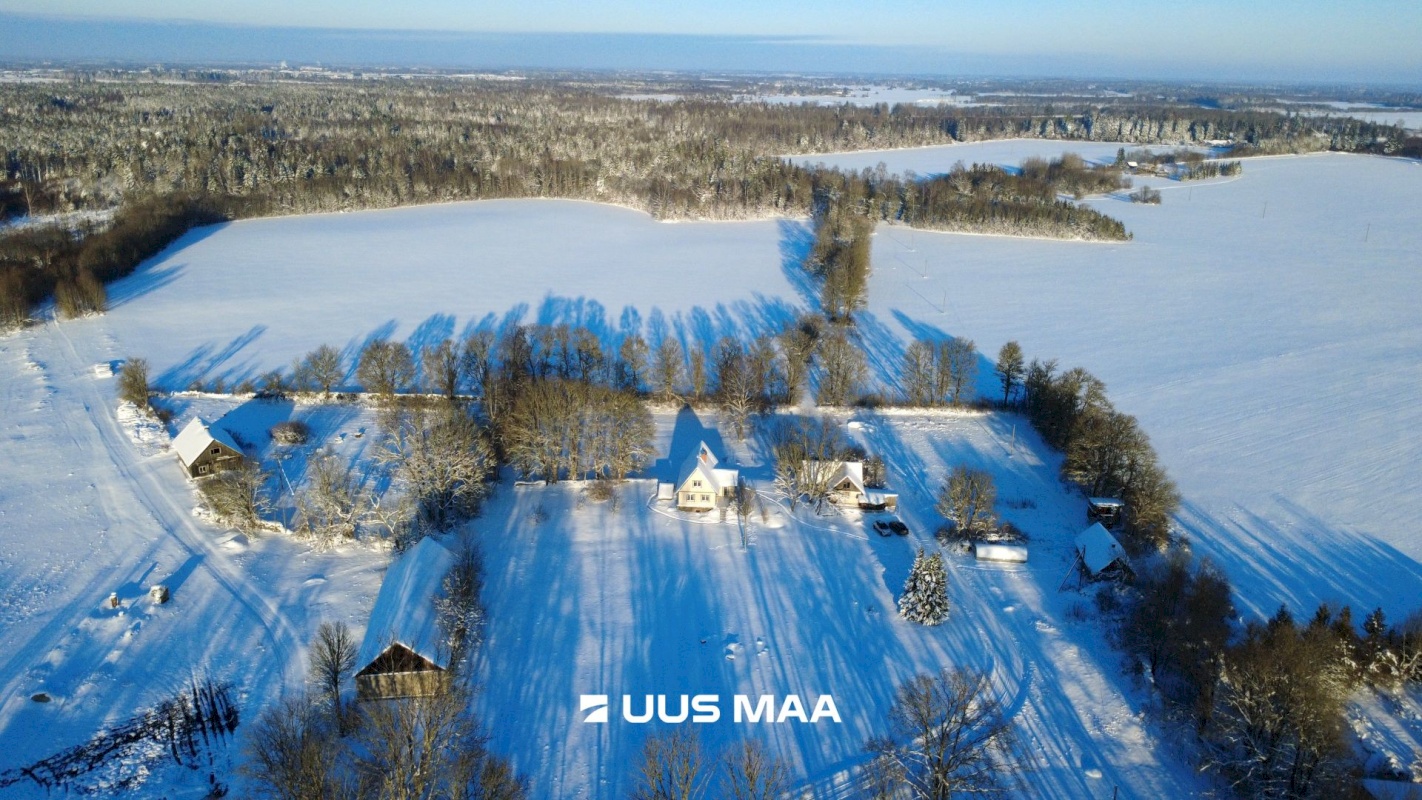 Tapa vald, Karkuse küla, Mõisaõue