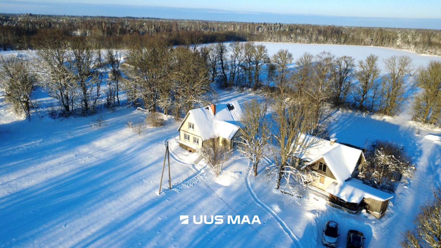 Tapa vald, Karkuse küla, Mõisaõue