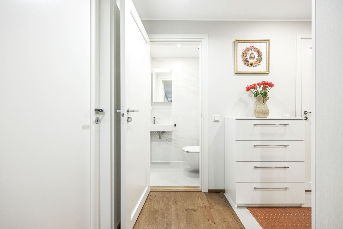 Rae vald, Peetri alevik, Järvepõllu tee 1