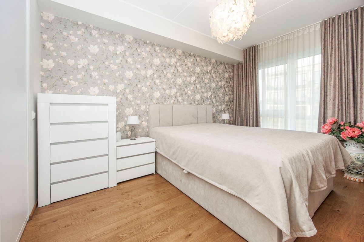 Rae vald, Peetri alevik, Järvepõllu tee 1