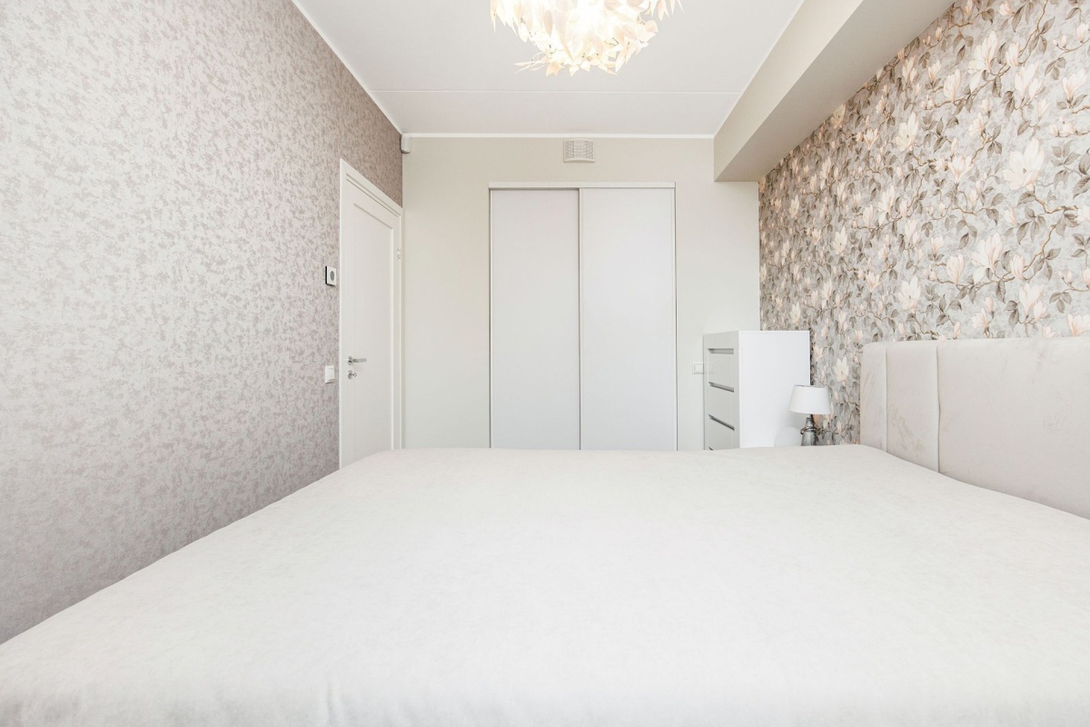 Rae vald, Peetri alevik, Järvepõllu tee 1