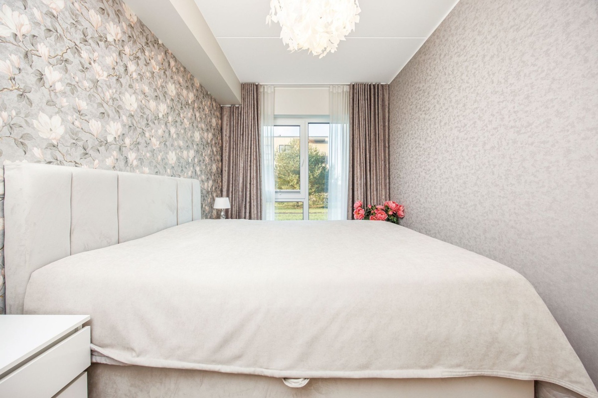 Rae vald, Peetri alevik, Järvepõllu tee 1