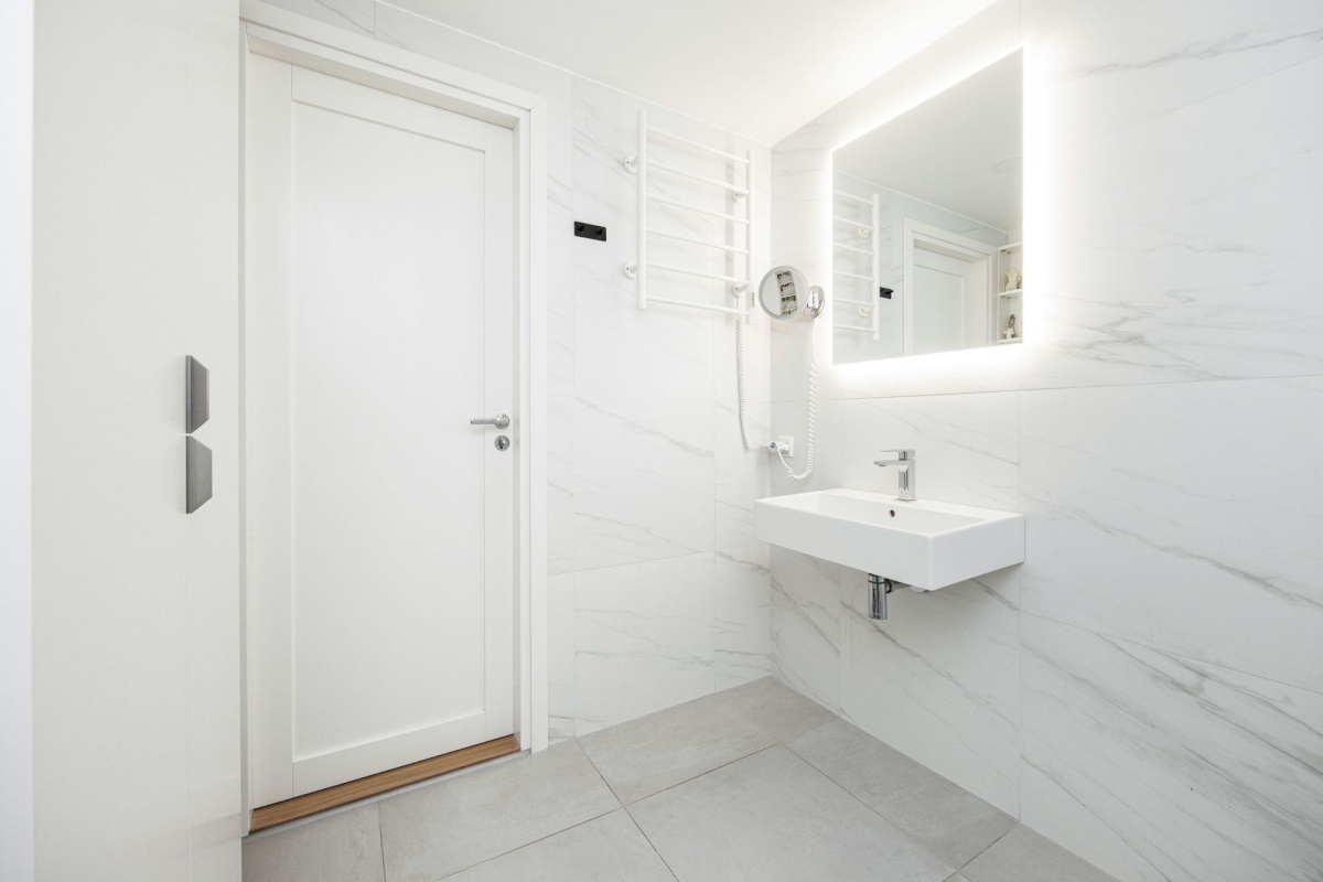 Rae vald, Peetri alevik, Järvepõllu tee 1