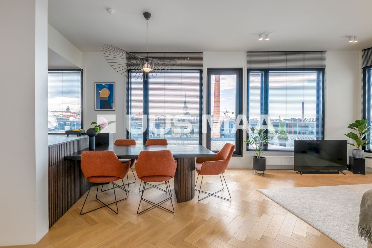 Tallinn, Kesklinna linnaosa, Hobujaama 10