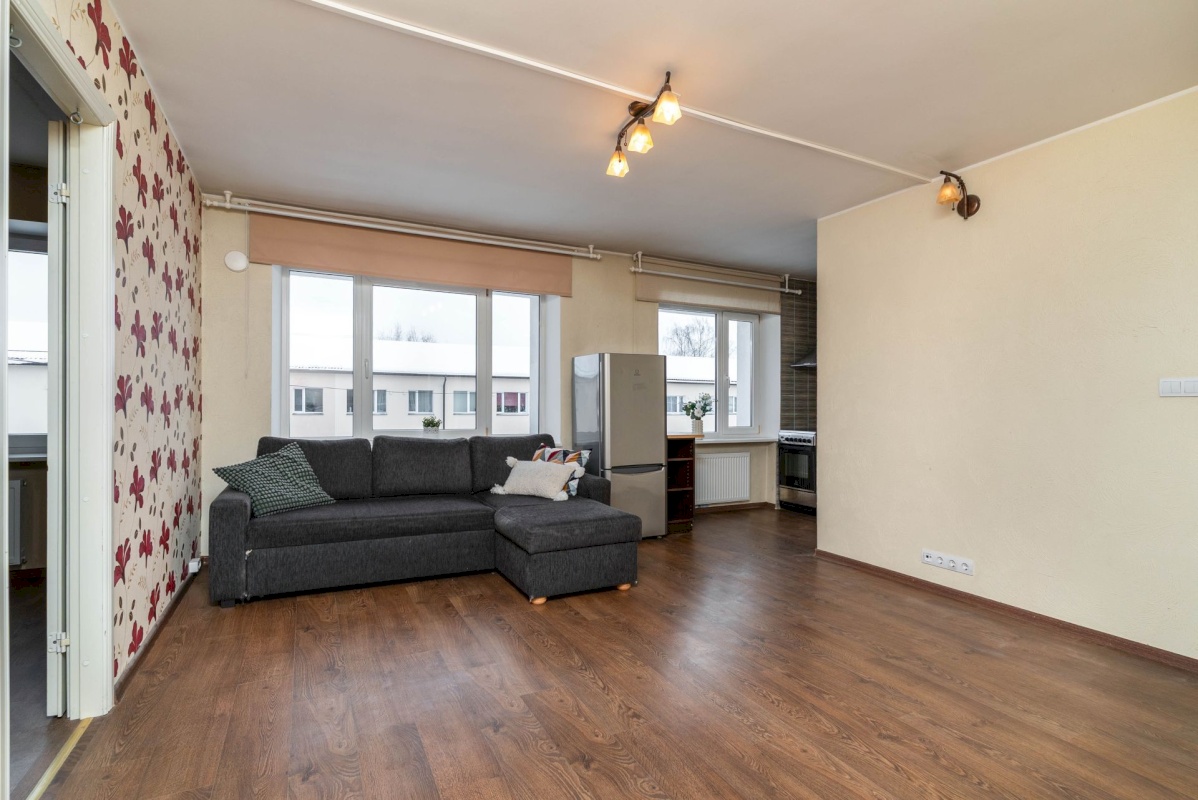 Viljandi linn, Paalalinn, Valuoja pst 15a