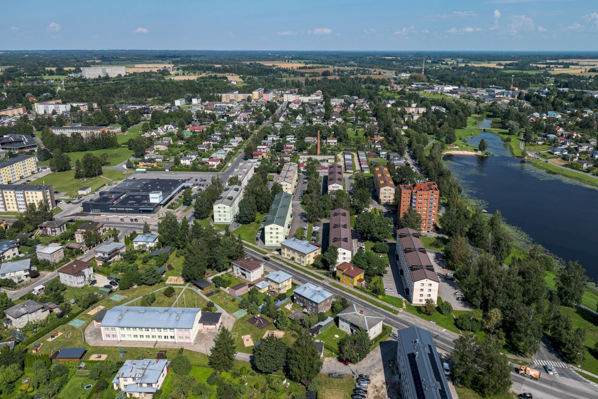 Viljandi linn, Paalalinn, Valuoja pst 15a