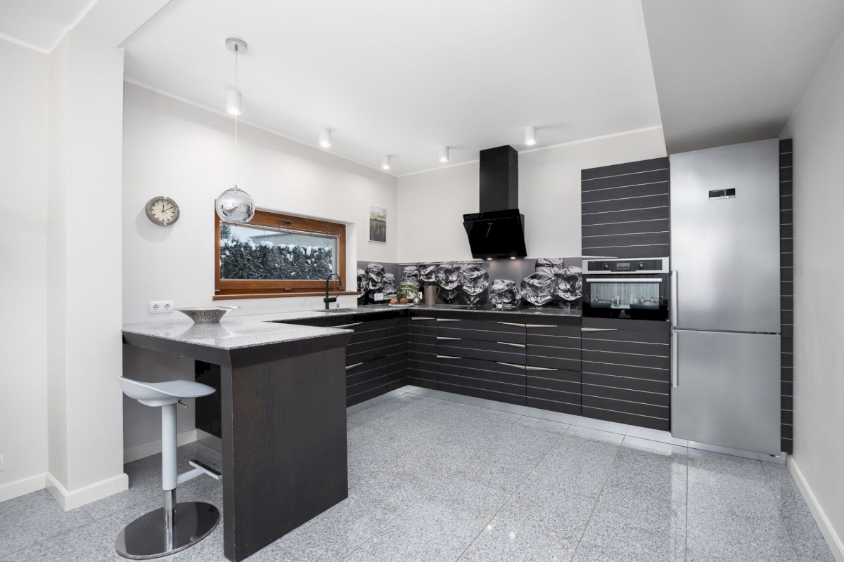 Tallinn, Pirita linnaosa, Rebasesaba tee 5