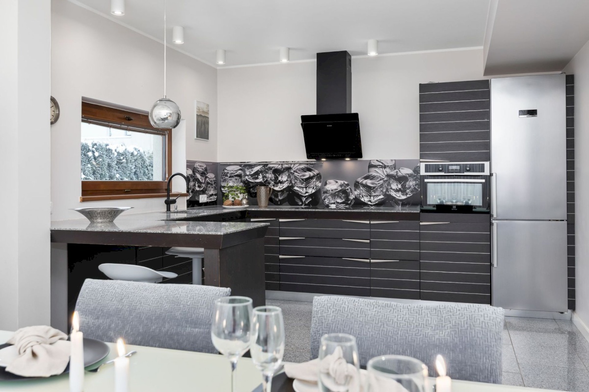 Tallinn, Pirita linnaosa, Rebasesaba tee 5