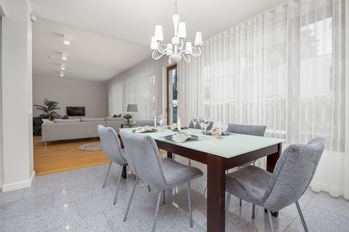 Tallinn, Pirita linnaosa, Rebasesaba tee 5