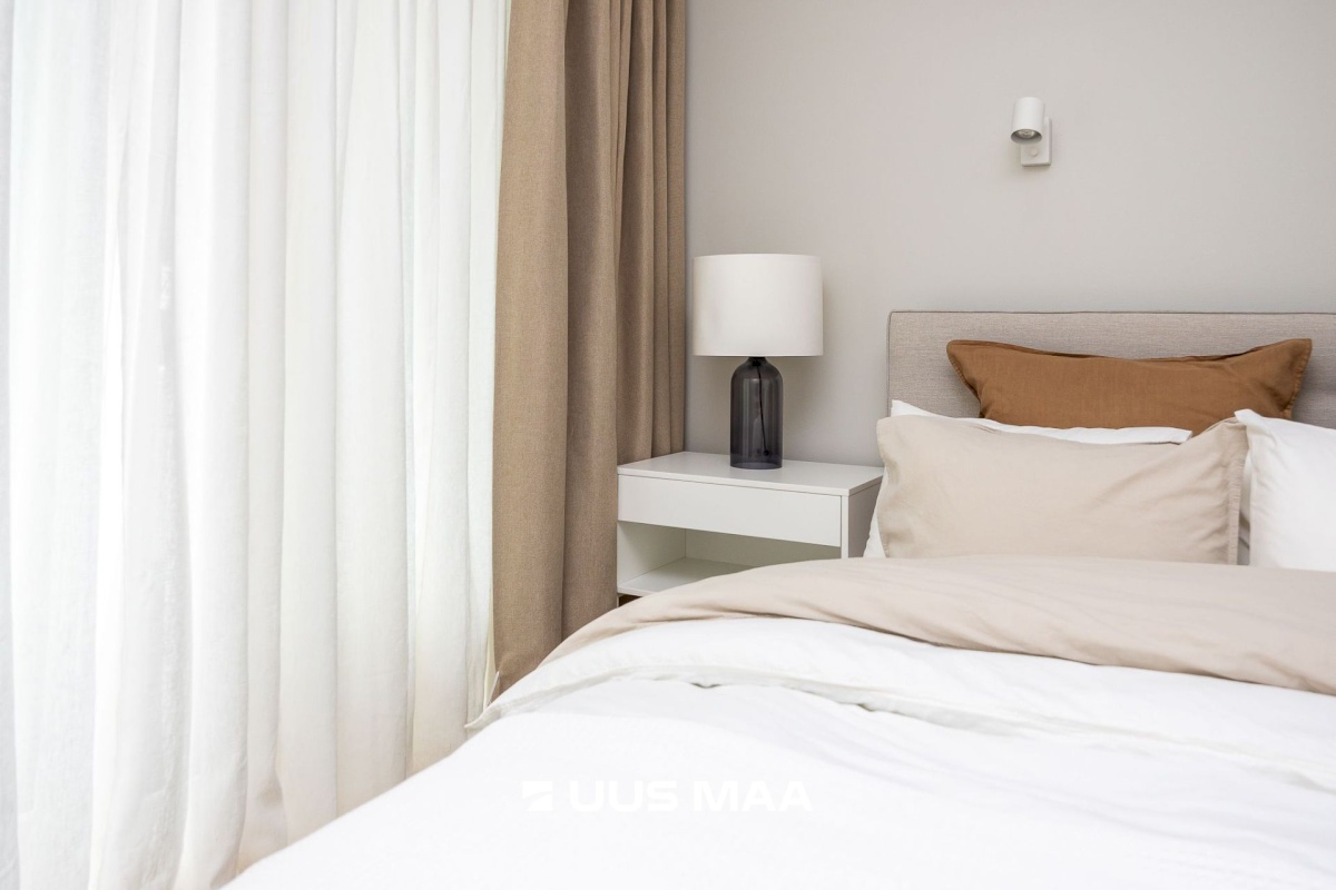 Tallinn, Kesklinna linnaosa, Kaarli pst 8