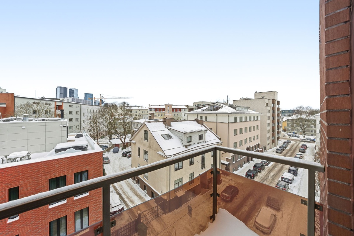 Tallinn, Kesklinna linnaosa, Kadriorg, Terase 11