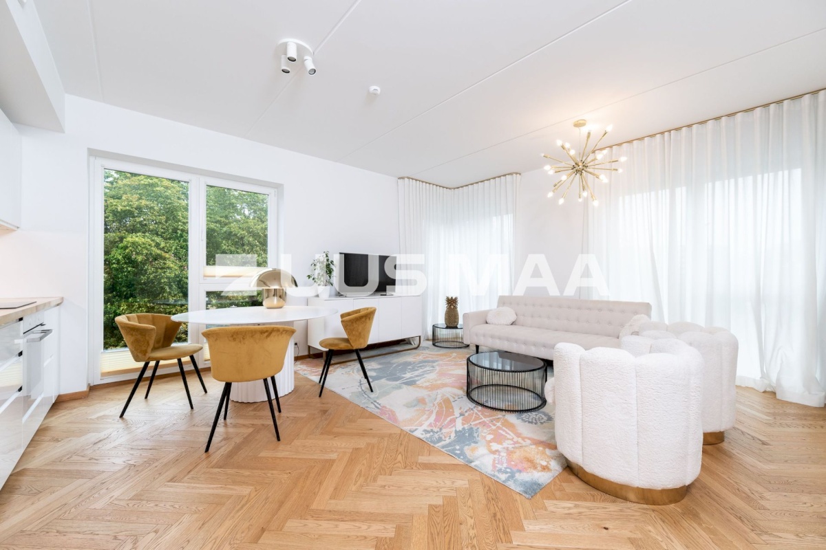 Tallinn, Kesklinna linnaosa, Uus Maailm, Toom-Kuninga 15