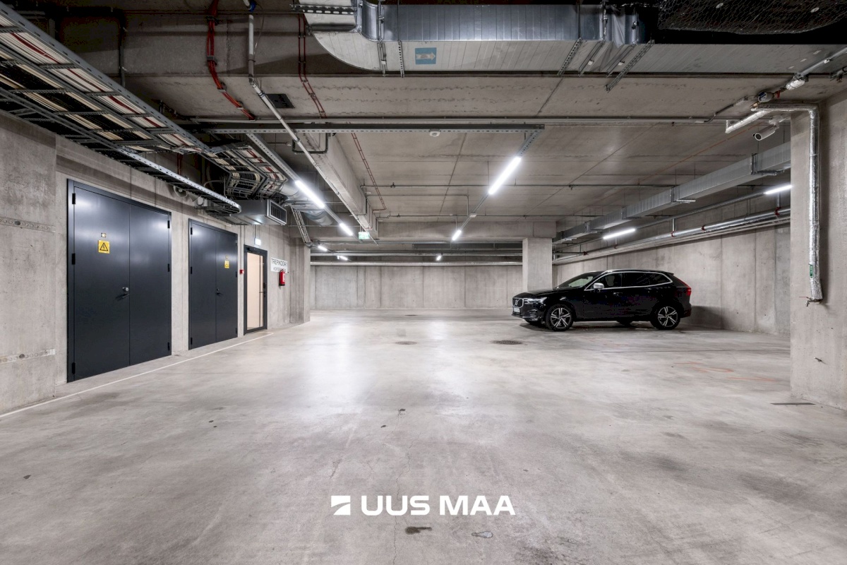 Tallinn, Kesklinna linnaosa, Uus Maailm, Toom-Kuninga 15