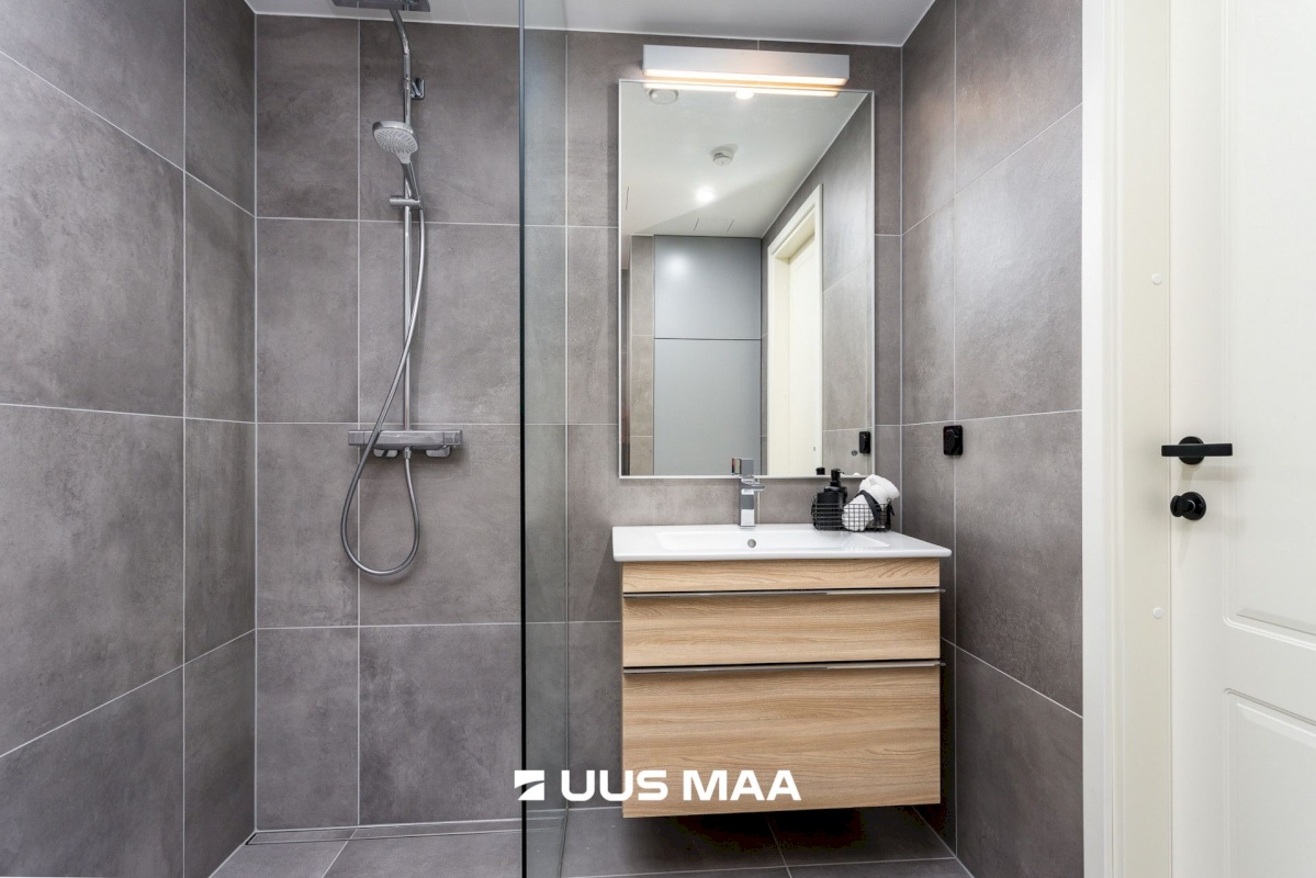 Tallinn, Kesklinna linnaosa, Toom-Kuninga 15