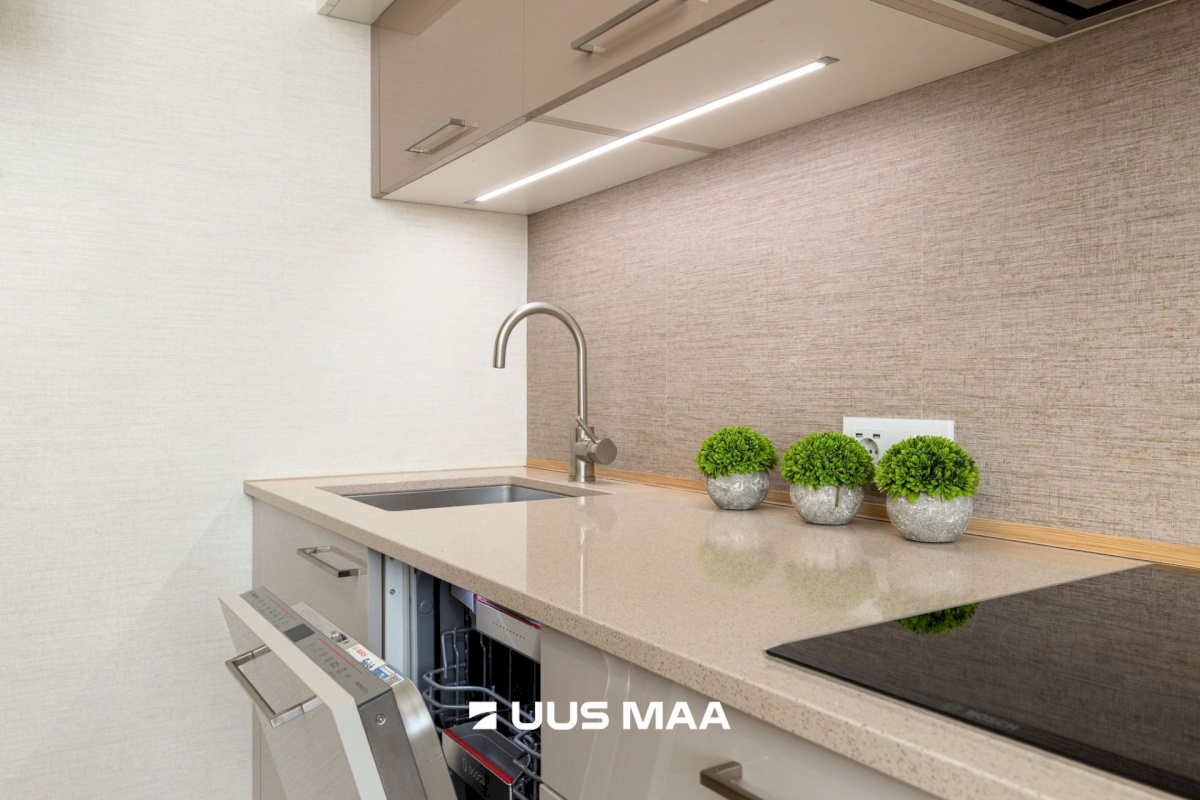 Tallinn, Lasnamäe linnaosa, Sinimäe 11