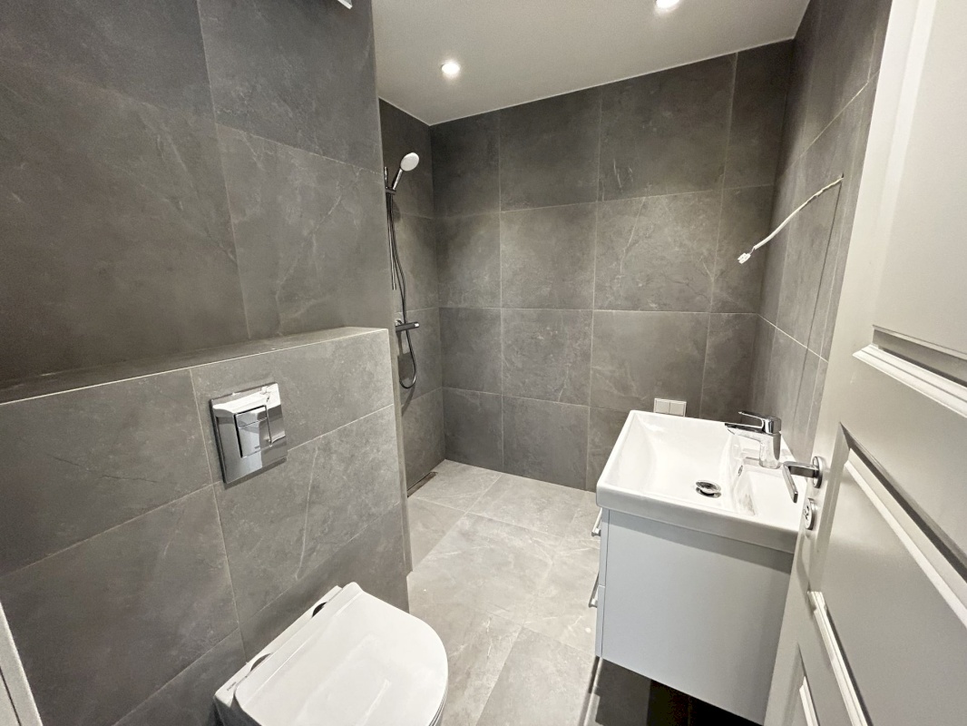 Maardu linn, Lasnamäe,  Avar 8-18