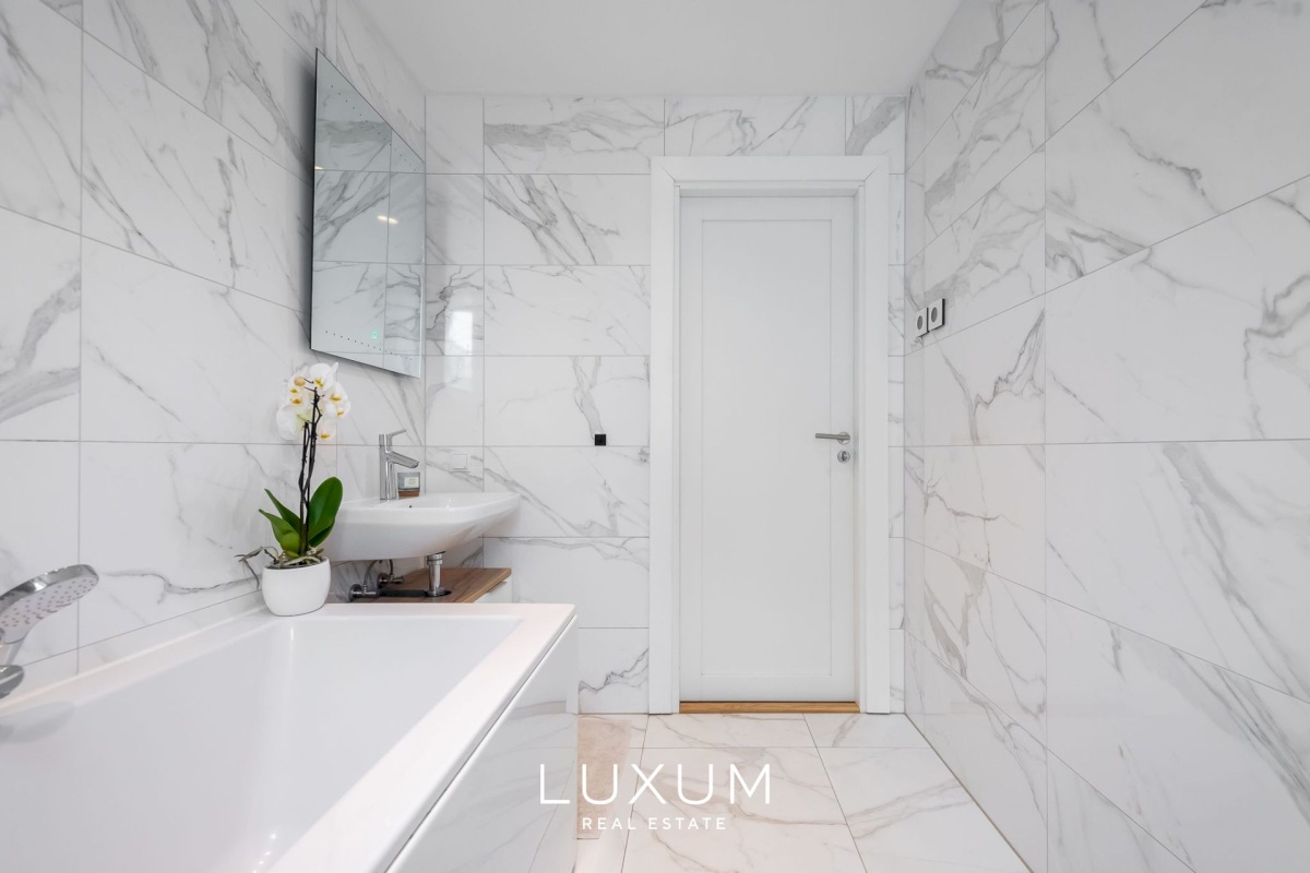 Tallinn, Kesklinna linnaosa, Kadriorg, R.Tobiase 3