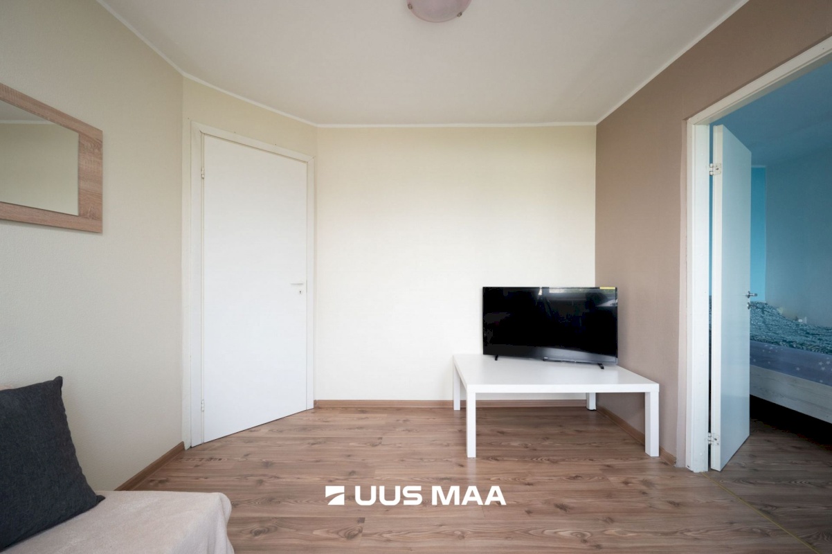 Tallinn, Kesklinna linnaosa, Pärnu mnt 76