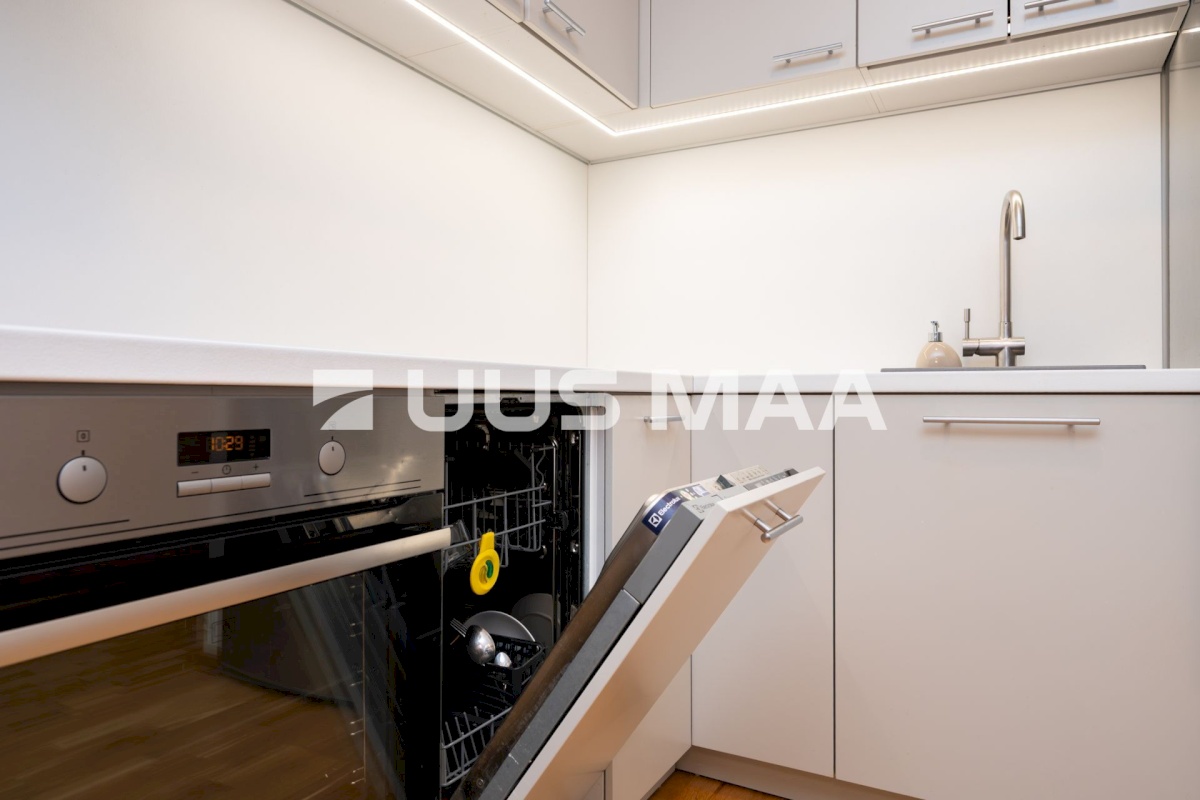 Saue vald, Laagri alevik, Kooli tn 3