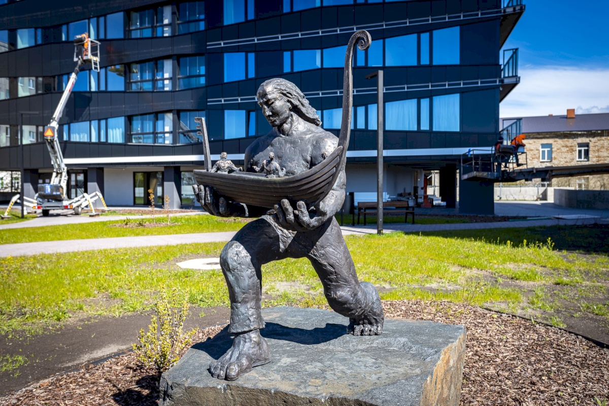 Tallinn, Kesklinna linnaosa, Võistluse 6/2-105