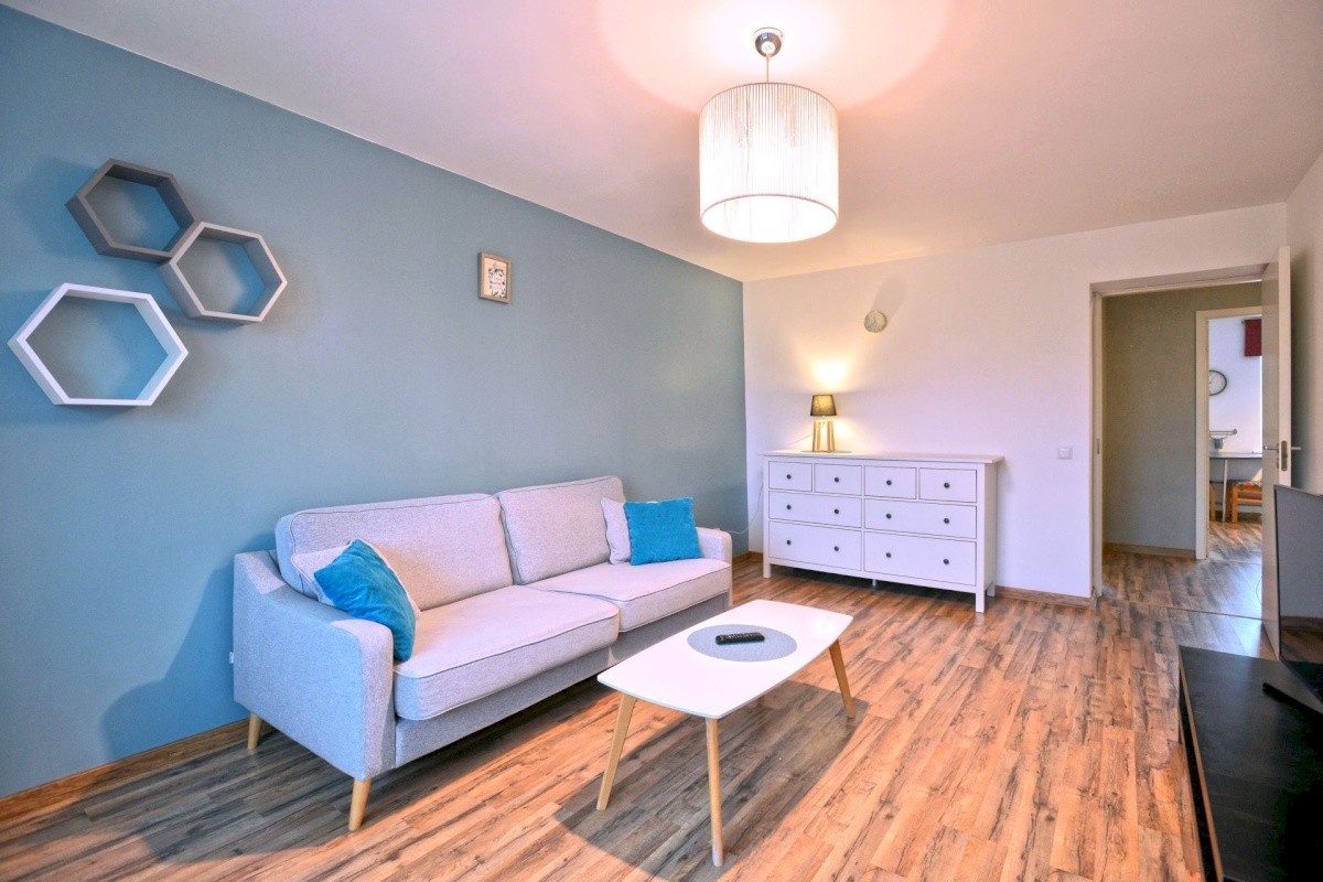 Pärnu linn, Pärnu linn, Rannarajoon, A. H. Tammsaare pst 28