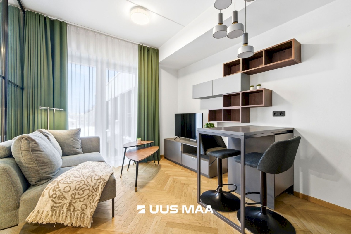 Tallinn, Kesklinna linnaosa, Uus Maailm, Toom-Kuninga 15