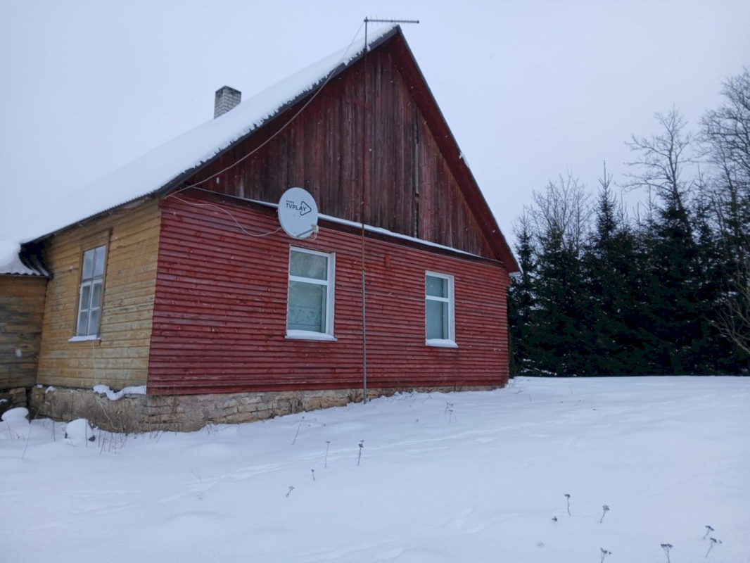 Põhja-Pärnumaa vald, Vee küla, Saugametsa