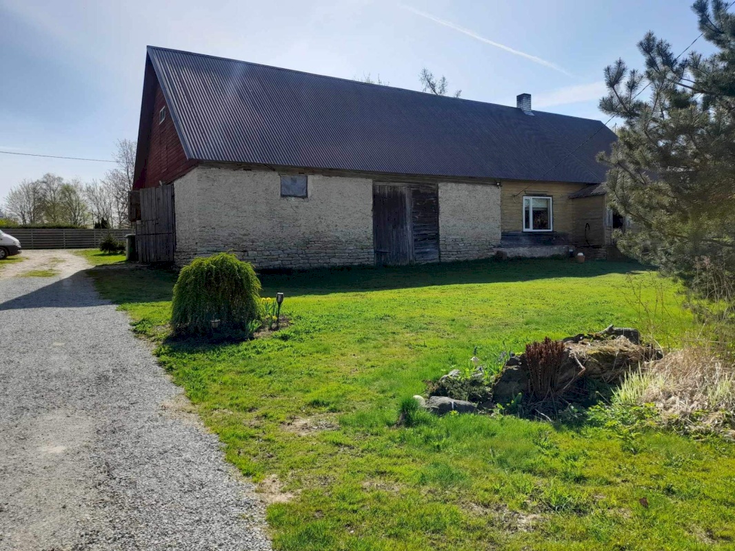 Põhja-Pärnumaa vald, Vee küla, Saugametsa