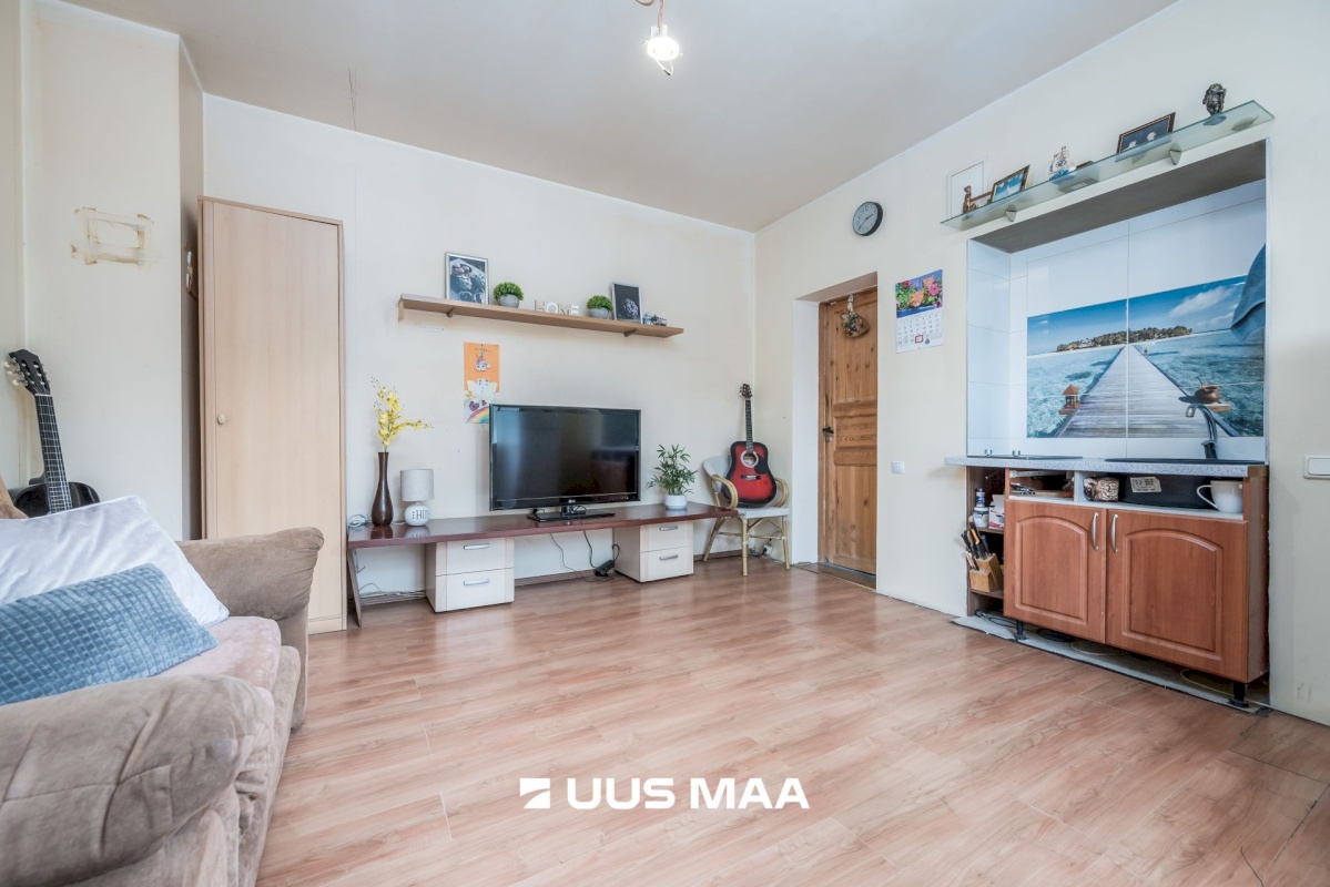 Lääne-Harju vald, Karjaküla alevik, Keila tee 9