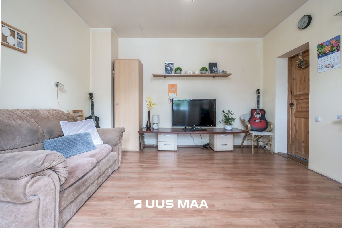 Lääne-Harju vald, Karjaküla alevik, Keila tee 9