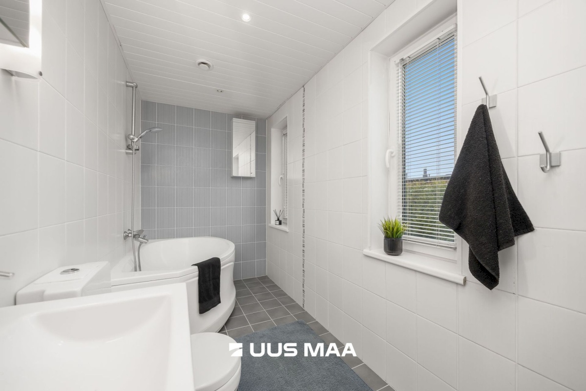 Viimsi vald, Pärnamäe küla, Kesk-Kaare tee 97