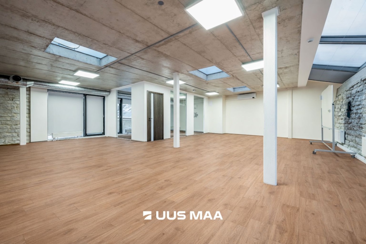 Tallinn, Kesklinna linnaosa, Lootsi 8