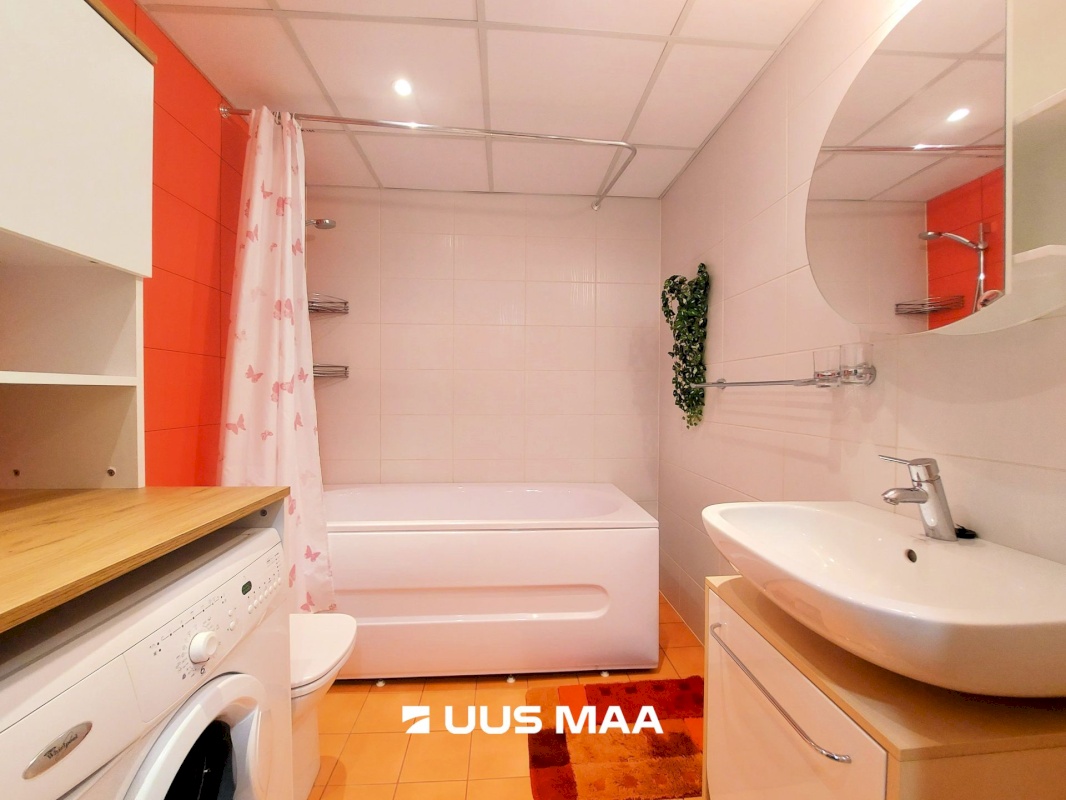 Tallinn, Mustamäe linnaosa, Kadaka, Kadaka tee 137