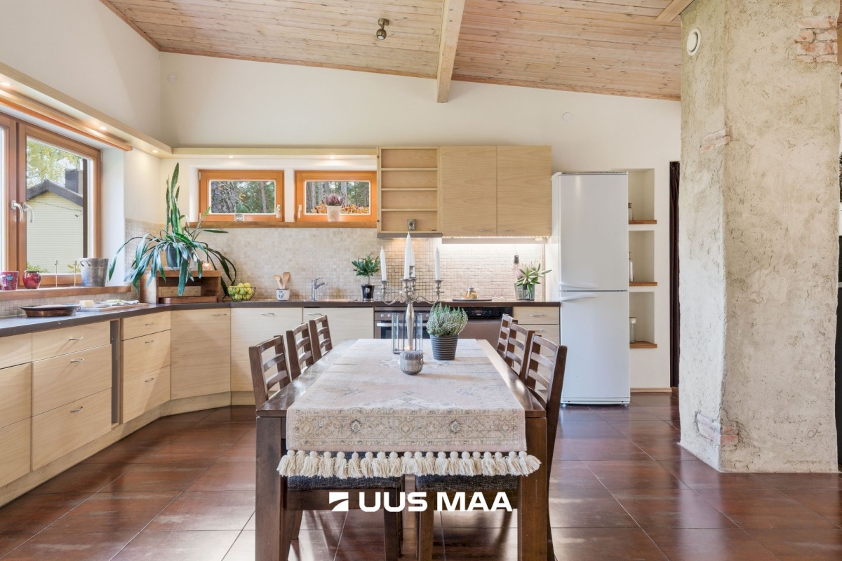 Loksa linn, Mere tn 6