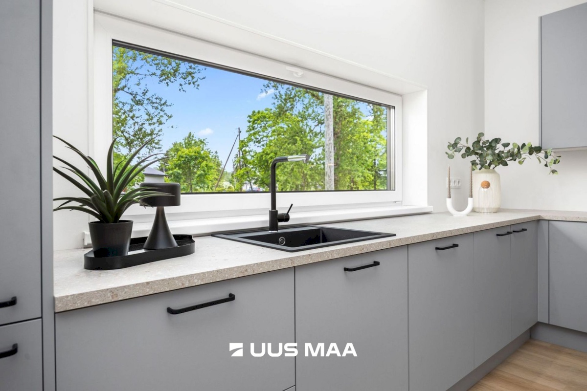 Anija vald, Kehra linn, C.R.Jakobsoni 1