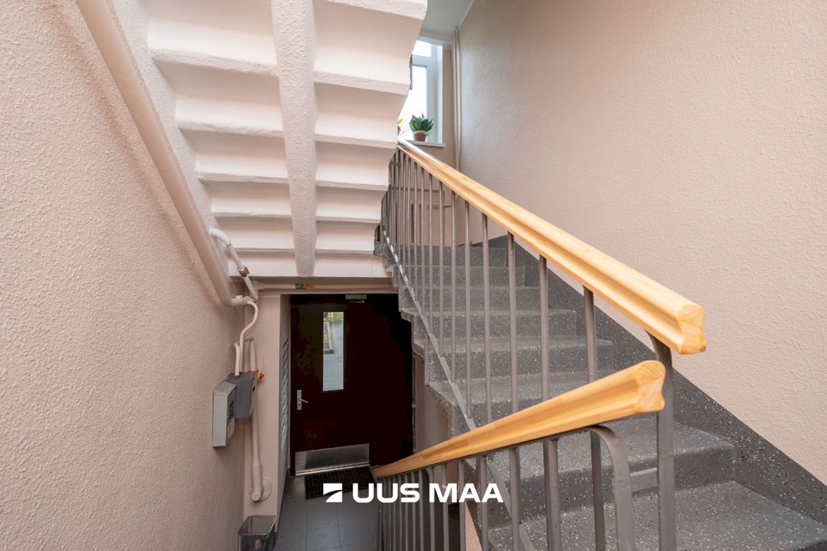 Tallinn, Kesklinna linnaosa, Uus Maailm, Komeedi 4