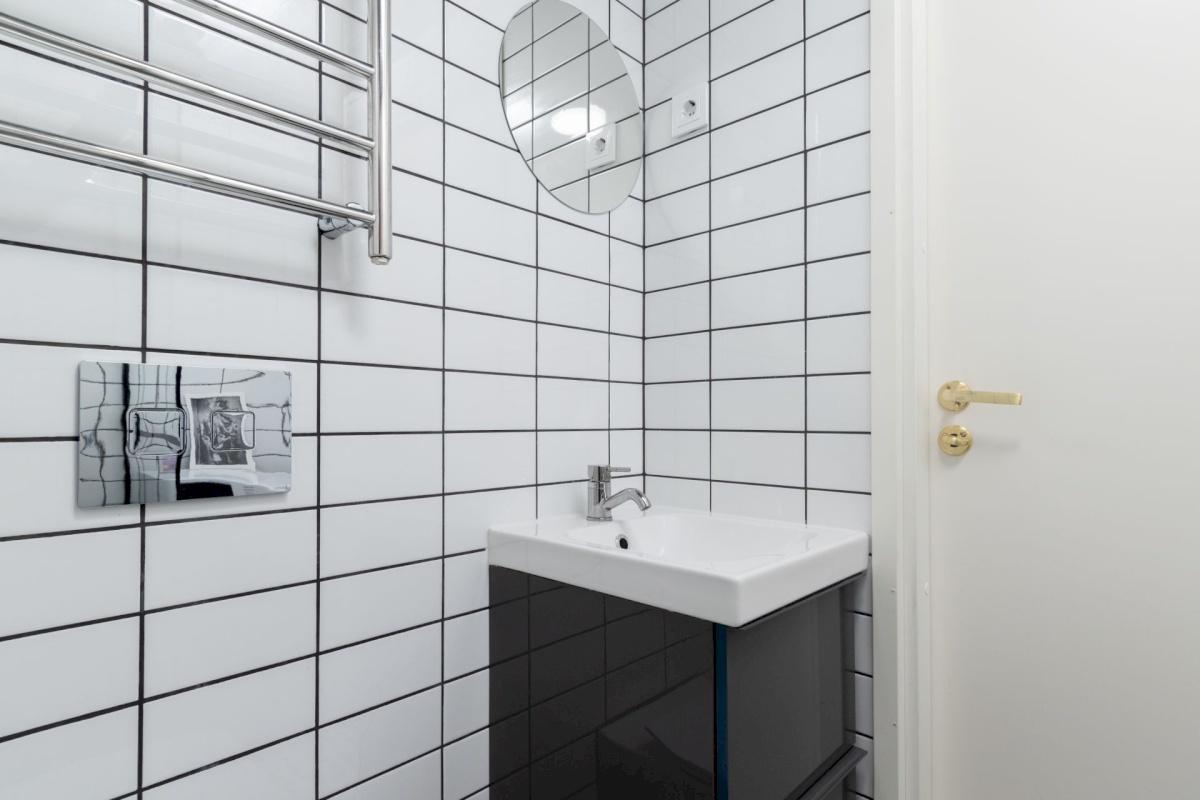 Tallinn, Mustamäe linnaosa, Ehitajate tee 15