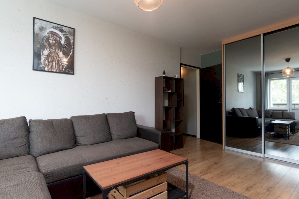 Tallinn, Mustamäe linnaosa, Ehitajate tee 15