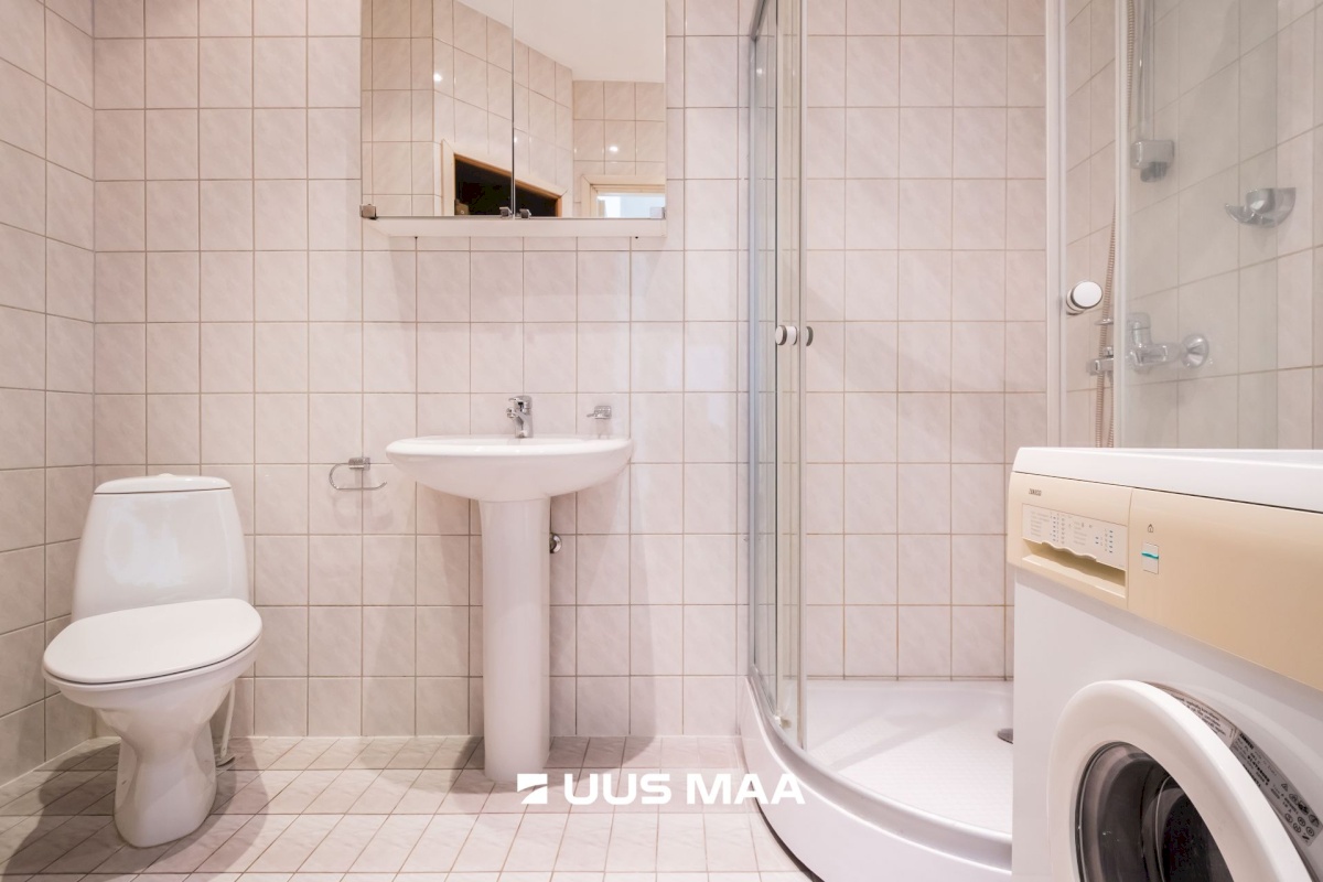 Tallinn, Kesklinna linnaosa, Kaubamaja 4