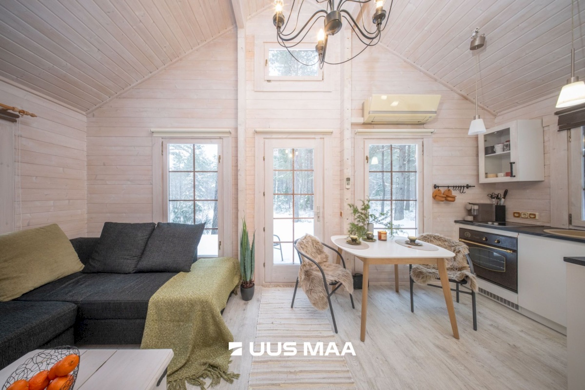 Lääne-Nigula vald, Elbiku küla/Ölbäck, Roosta tee Johanna