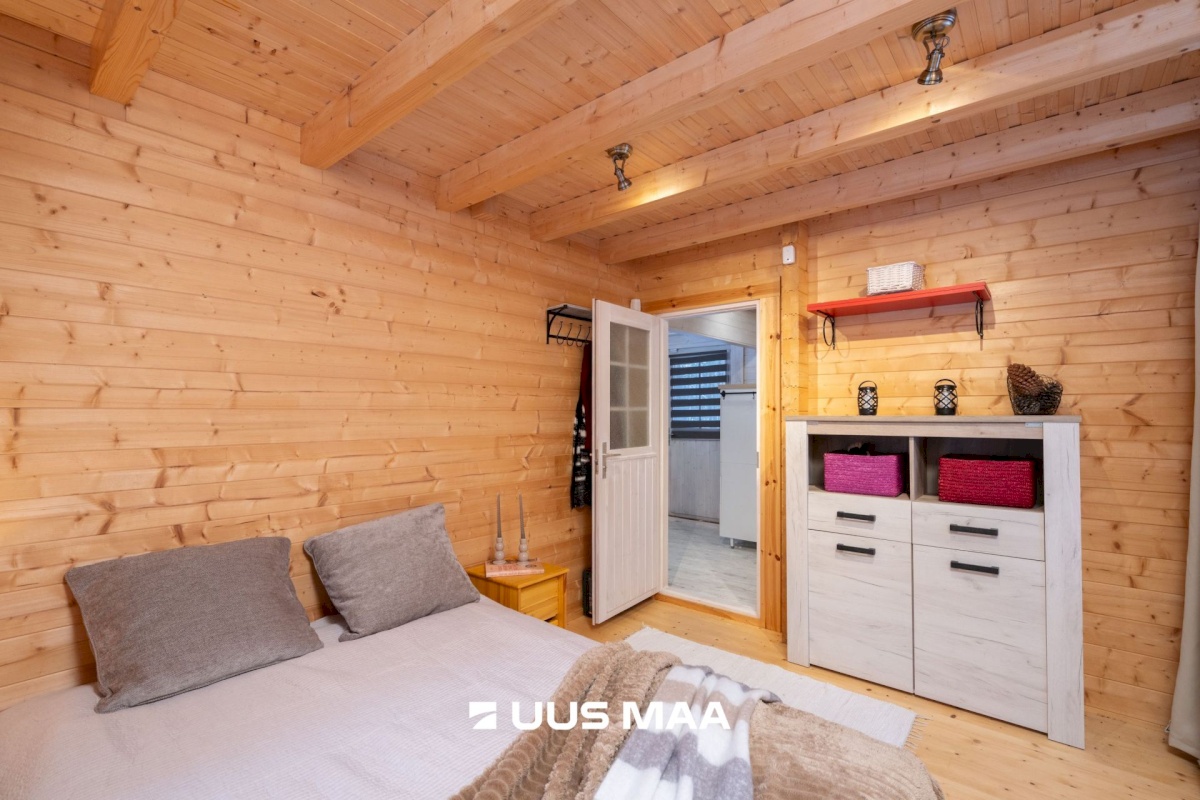 Lääne-Nigula vald, Elbiku küla/Ölbäck, Roosta tee Johanna