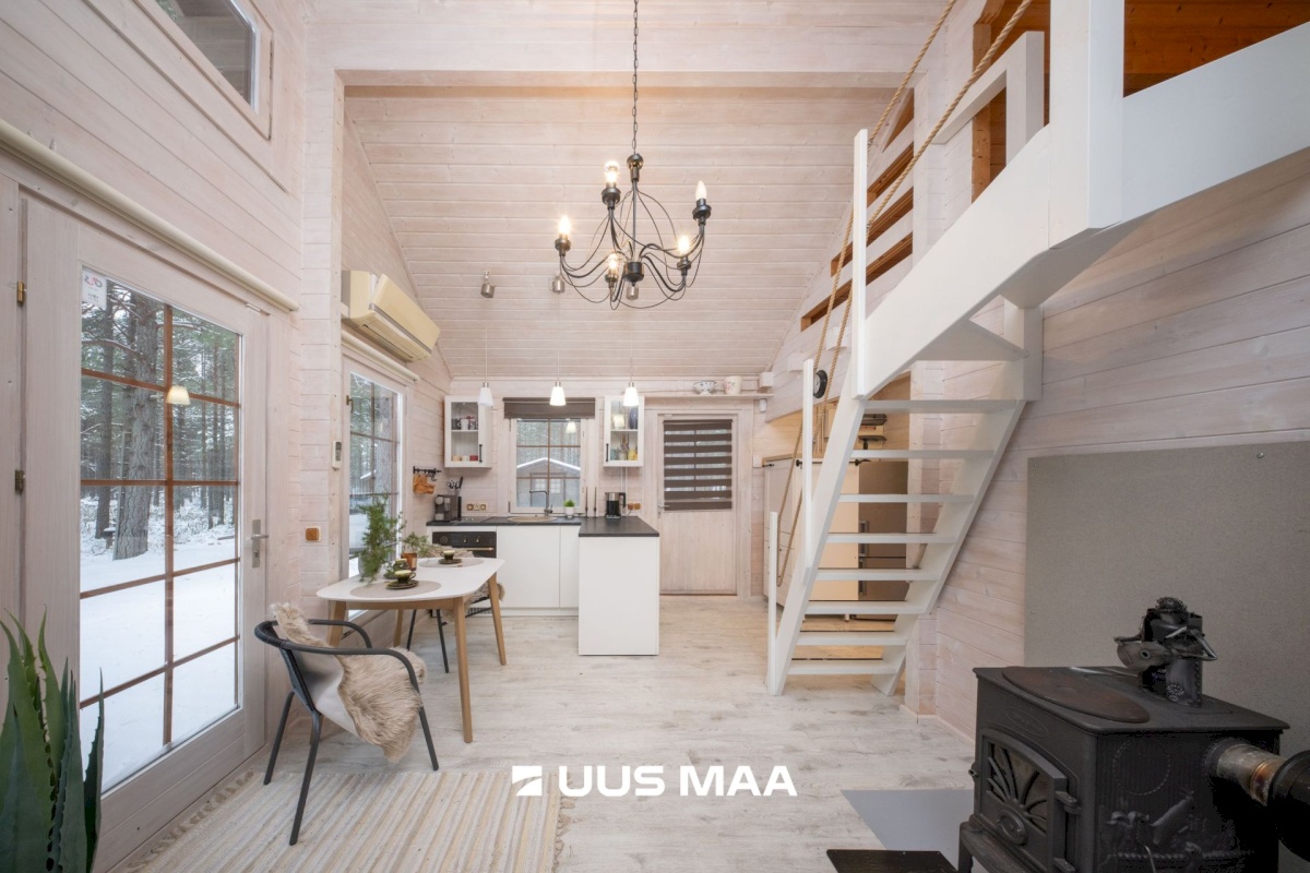 Lääne-Nigula vald, Elbiku küla/Ölbäck, Roosta tee Johanna