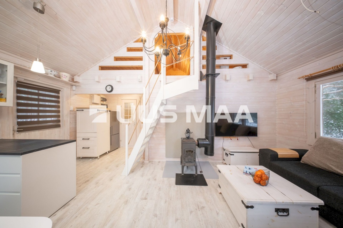 Lääne-Nigula vald, Elbiku küla/Ölbäck, Roosta tee Johanna