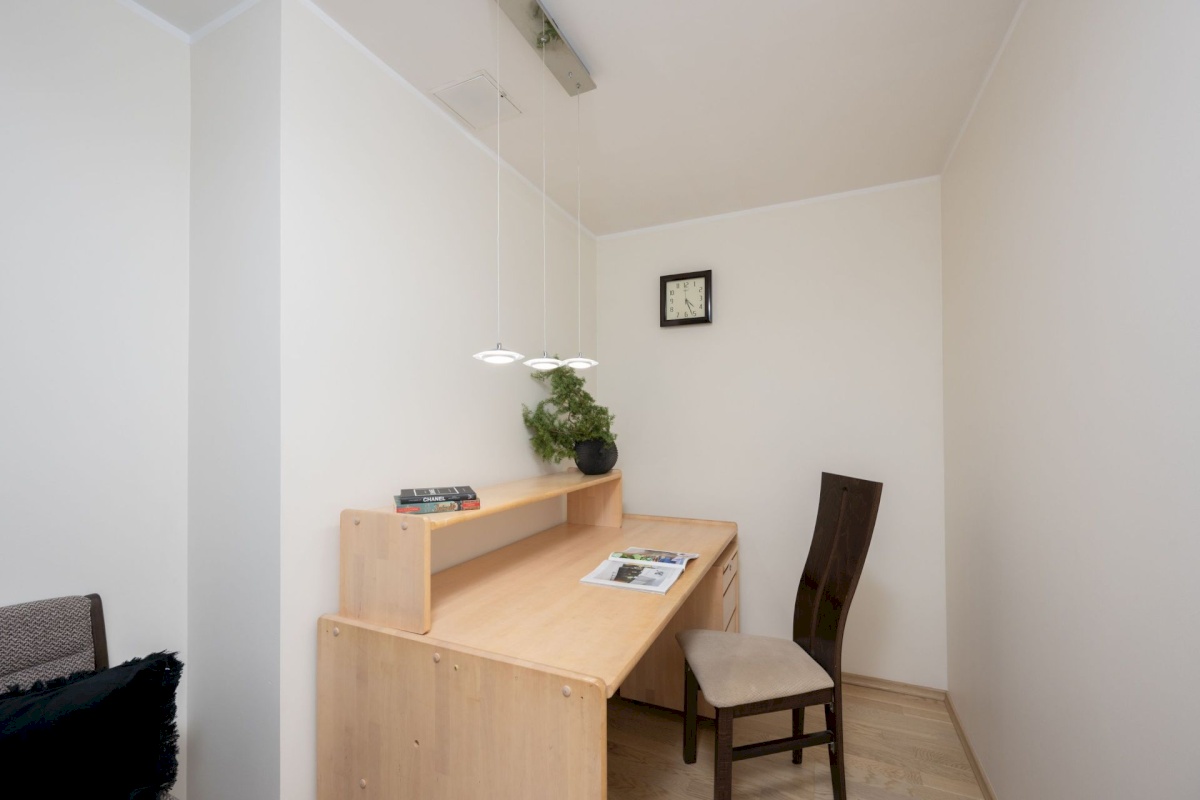 Tallinn, Kesklinna linnaosa, Kadriorg, Tina 1a