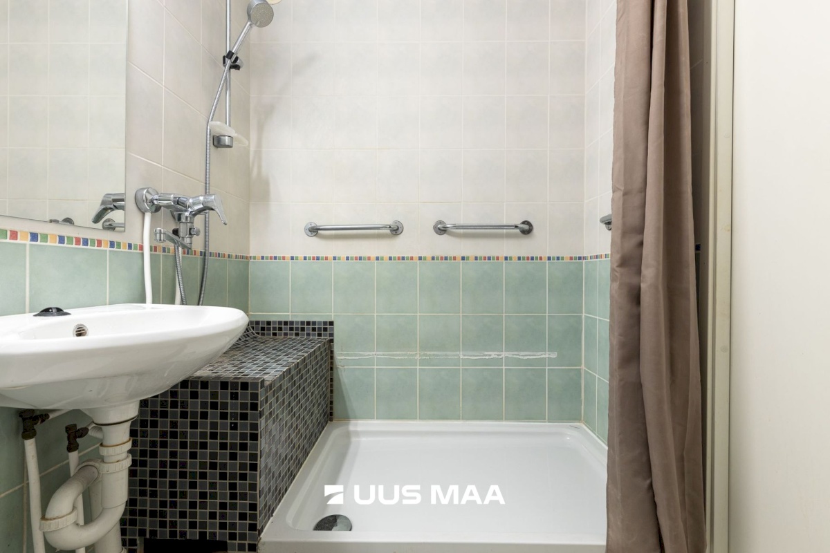 Tallinn, Mustamäe linnaosa, Ehitajate tee 70