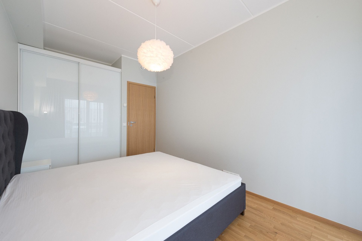 Rae vald, Peetri alevik, Sinilille tee 2/3