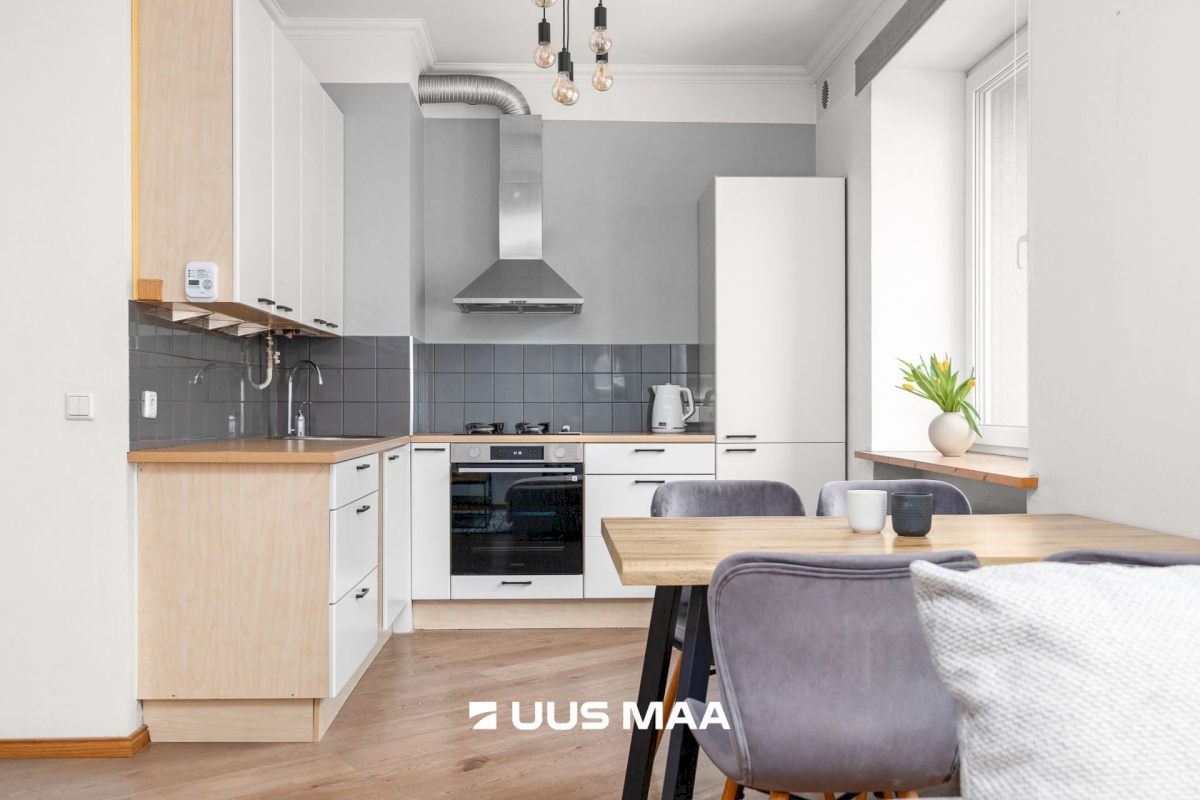 Tallinn, Kesklinna linnaosa, Lembitu 8