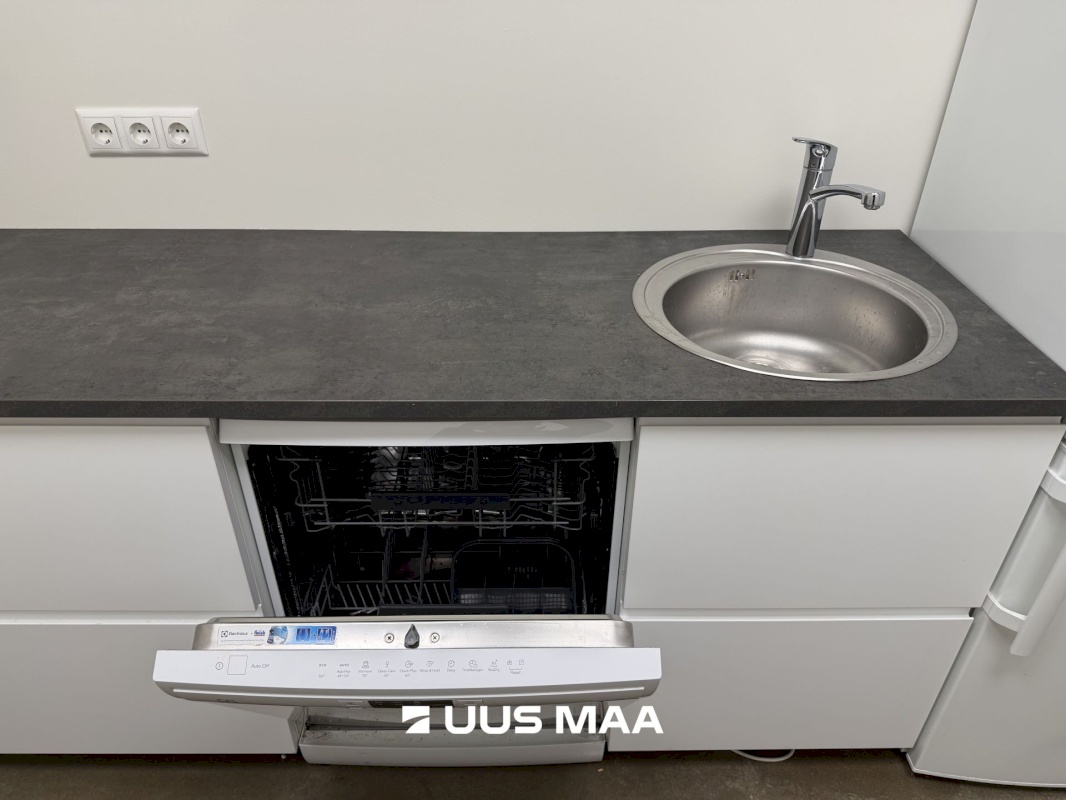 Tallinn, Põhja-Tallinna linnaosa, Kalamaja, Valgevase 13